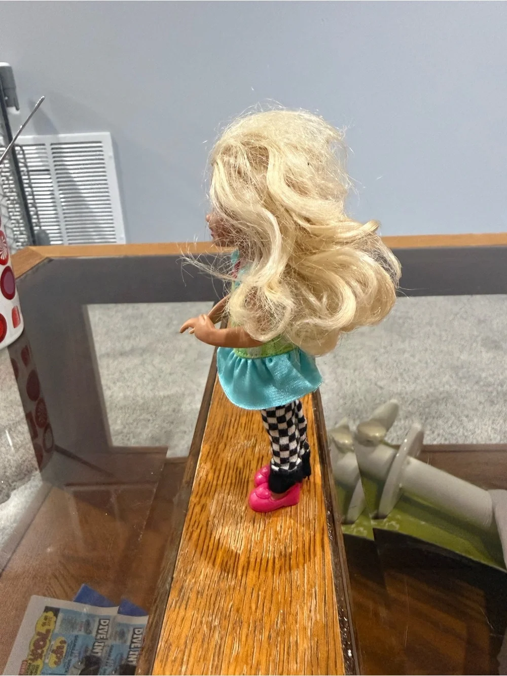 Barbie CHELSEA Doll Blonde Wearing Blue & Green Dress Bent Arm  5